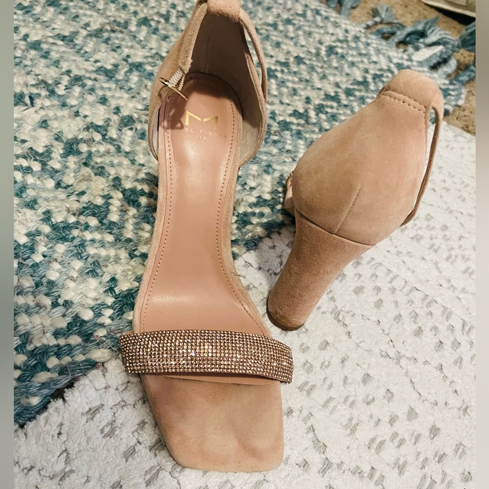 Marc Fisher size 8, rose gold heels